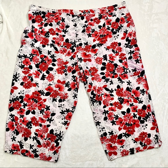 Kloz Studio Floral Capris Size 3X - Picture 2 of 4